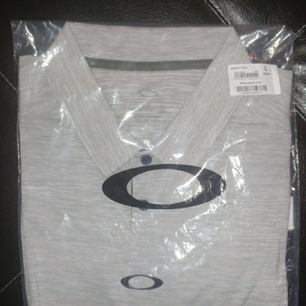 Large Oakley golf shirt